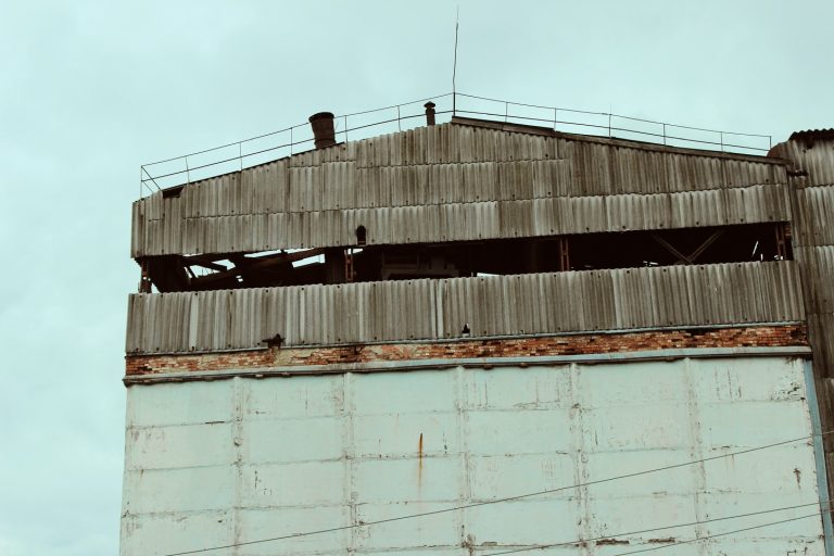 Reparación de cubiertas de naves industriales en Mallorca